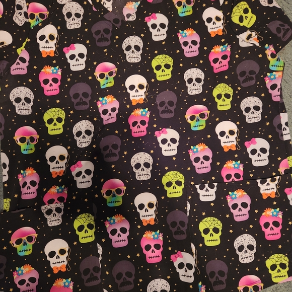 Dickies Other - Dickies Star and Floral Print Scrub Top